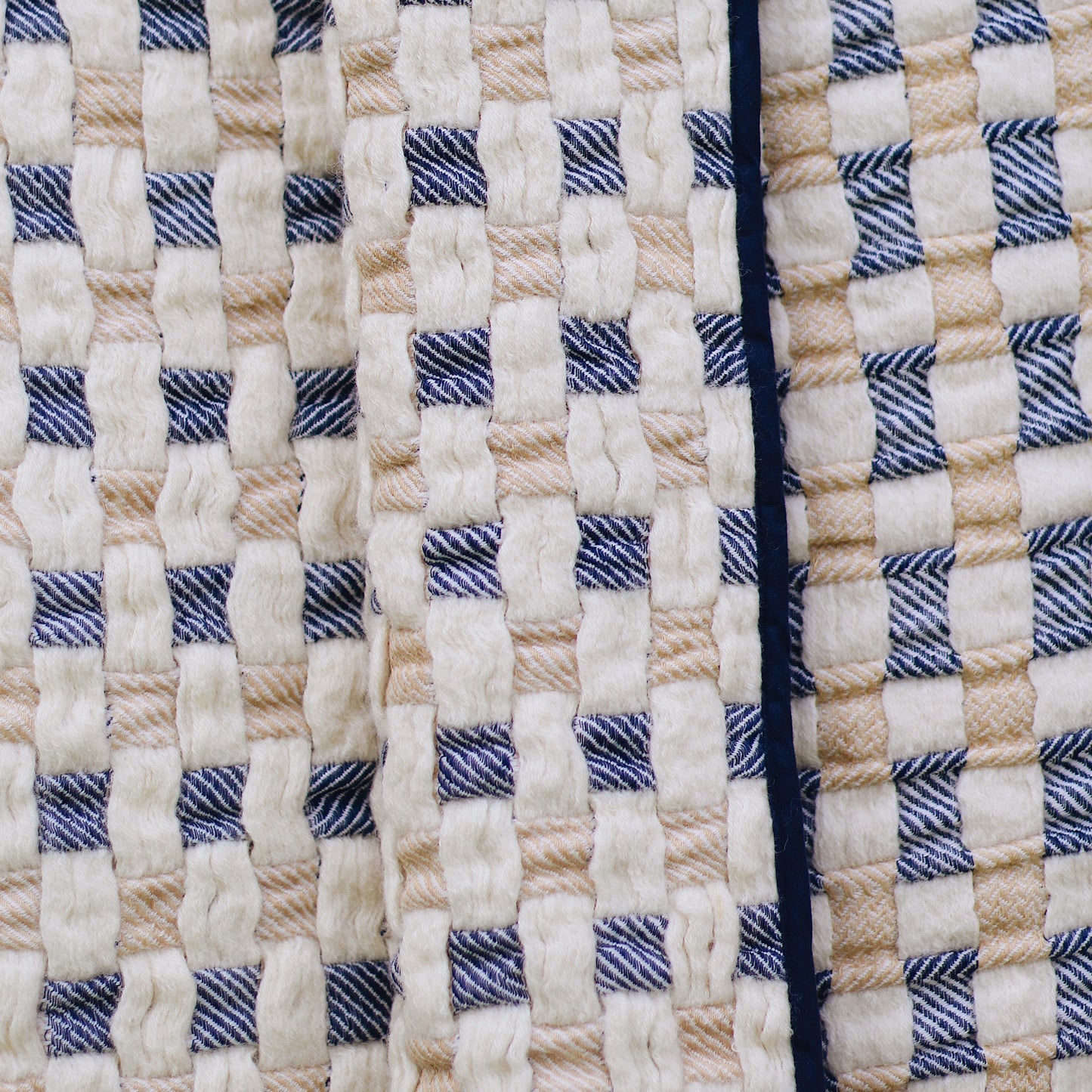 Ocean bedthrow